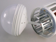 Električna svjetiljka s hvatačem insekata